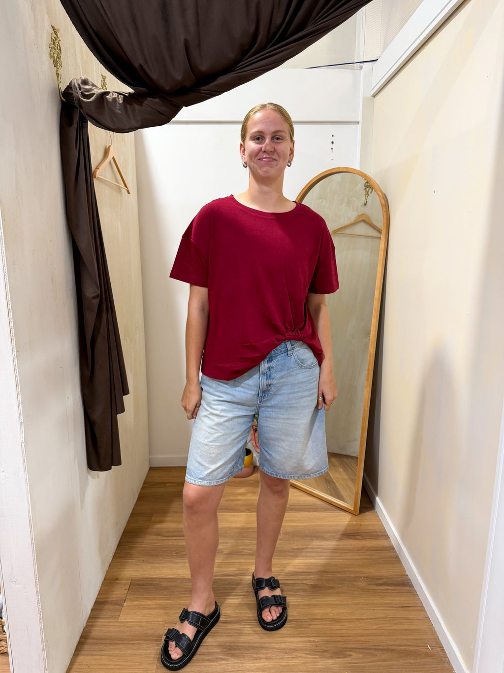 Easy Tuck Tee Wine