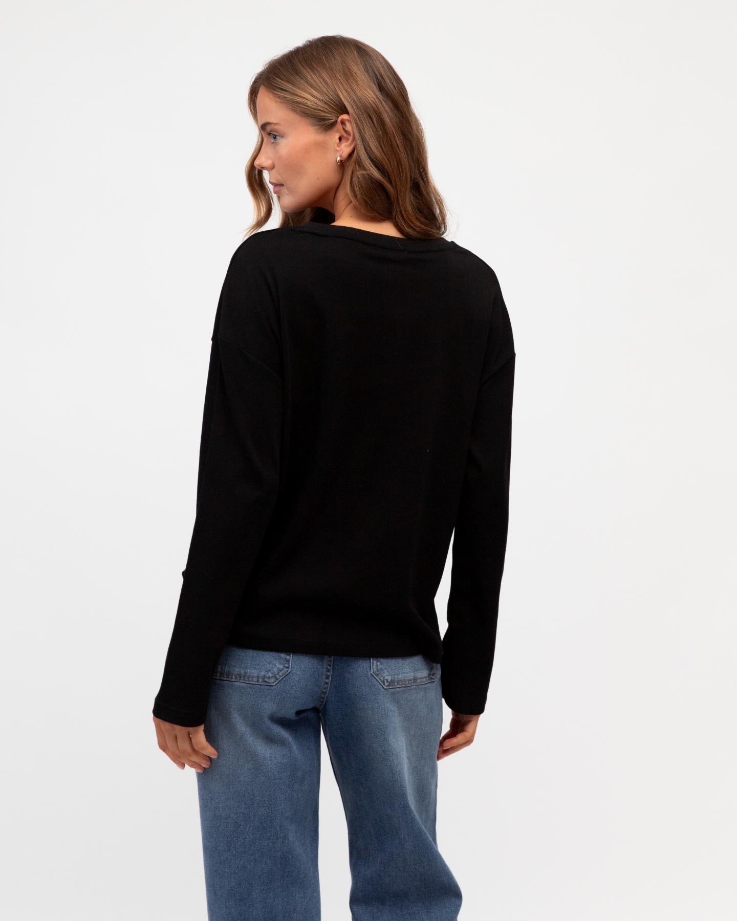 Long Sleeve Tuck Tee Black