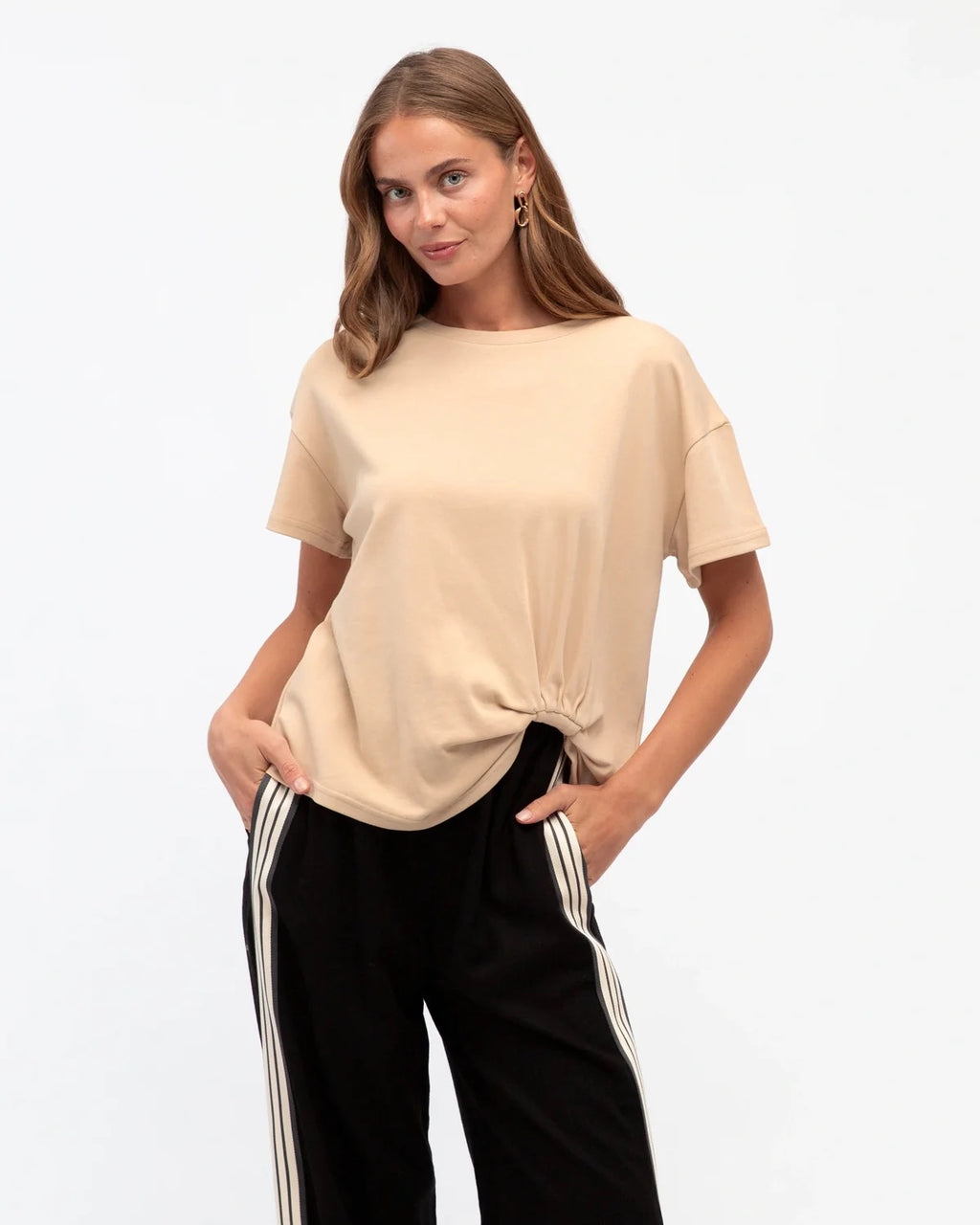 Easy Tuck Tee in Natural – Tops by Salt & Tide Co