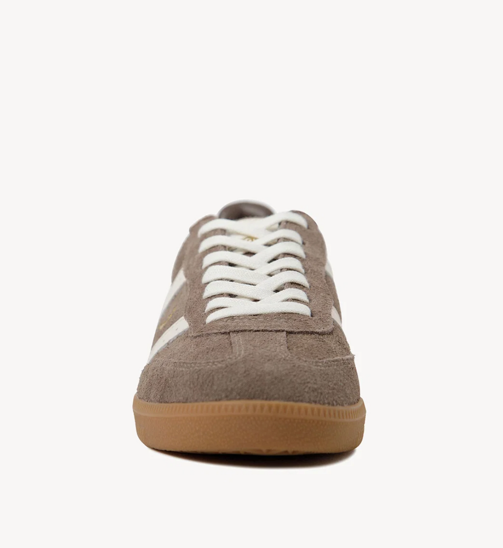 Goodsole 2001 sneaker in walnut suede with ivory overlay