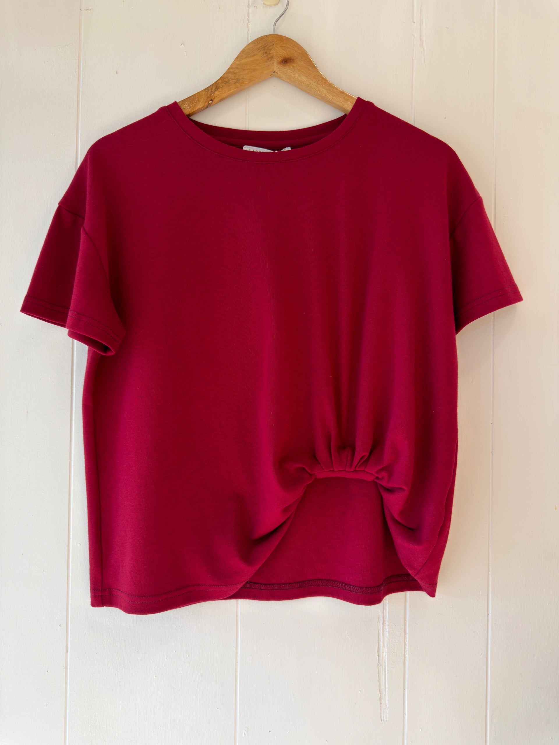 Easy Tuck Tee Wine